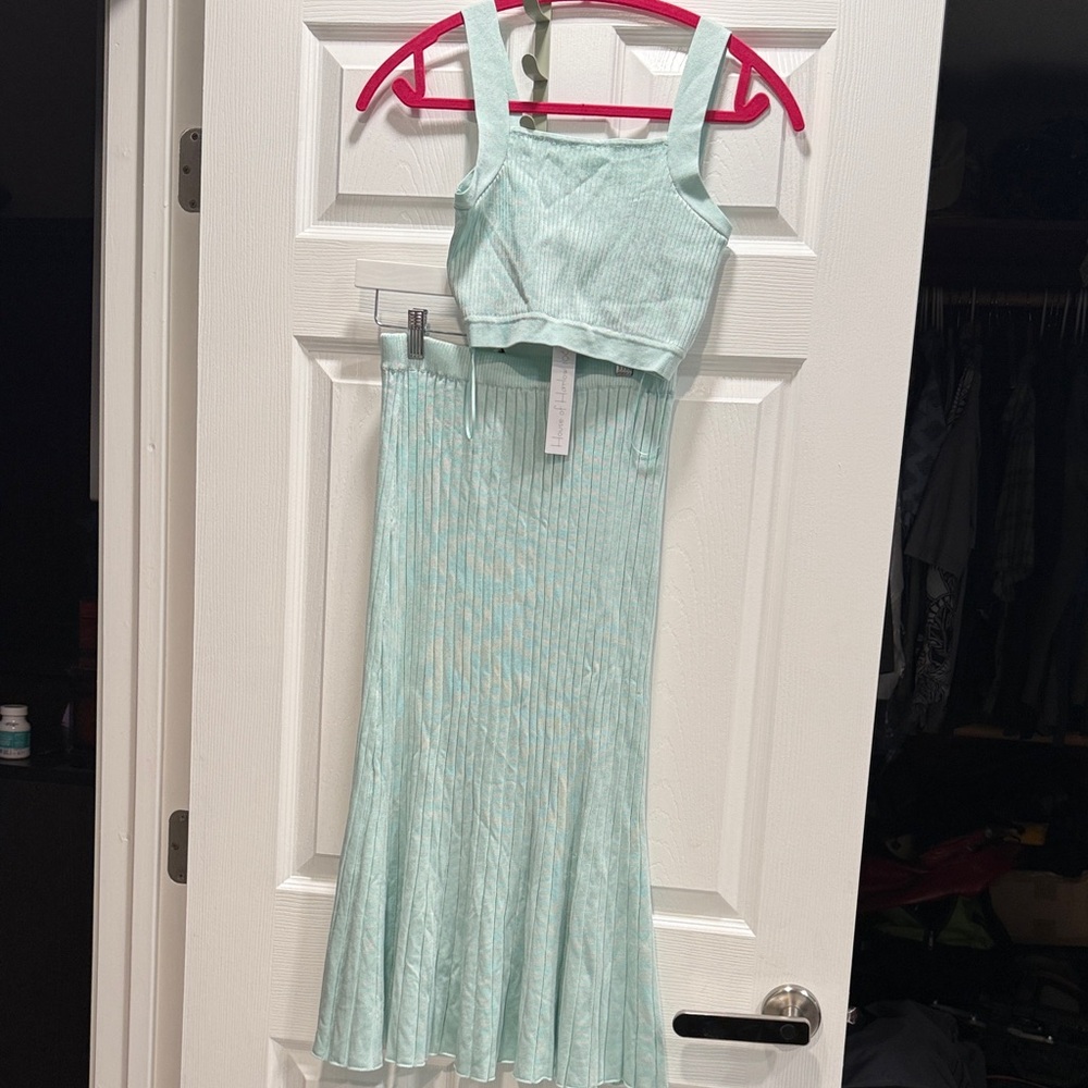 House of Harlow 1960 Light Green Ribbed Set